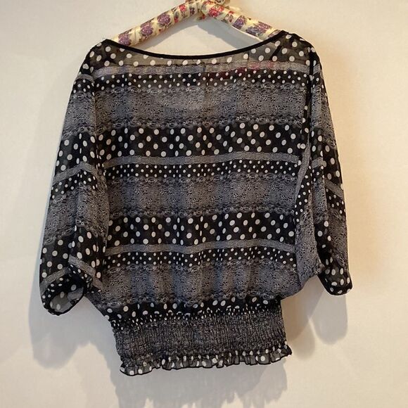 Rachael & Chloe Blouse Size Medium - Picture 6 of 7